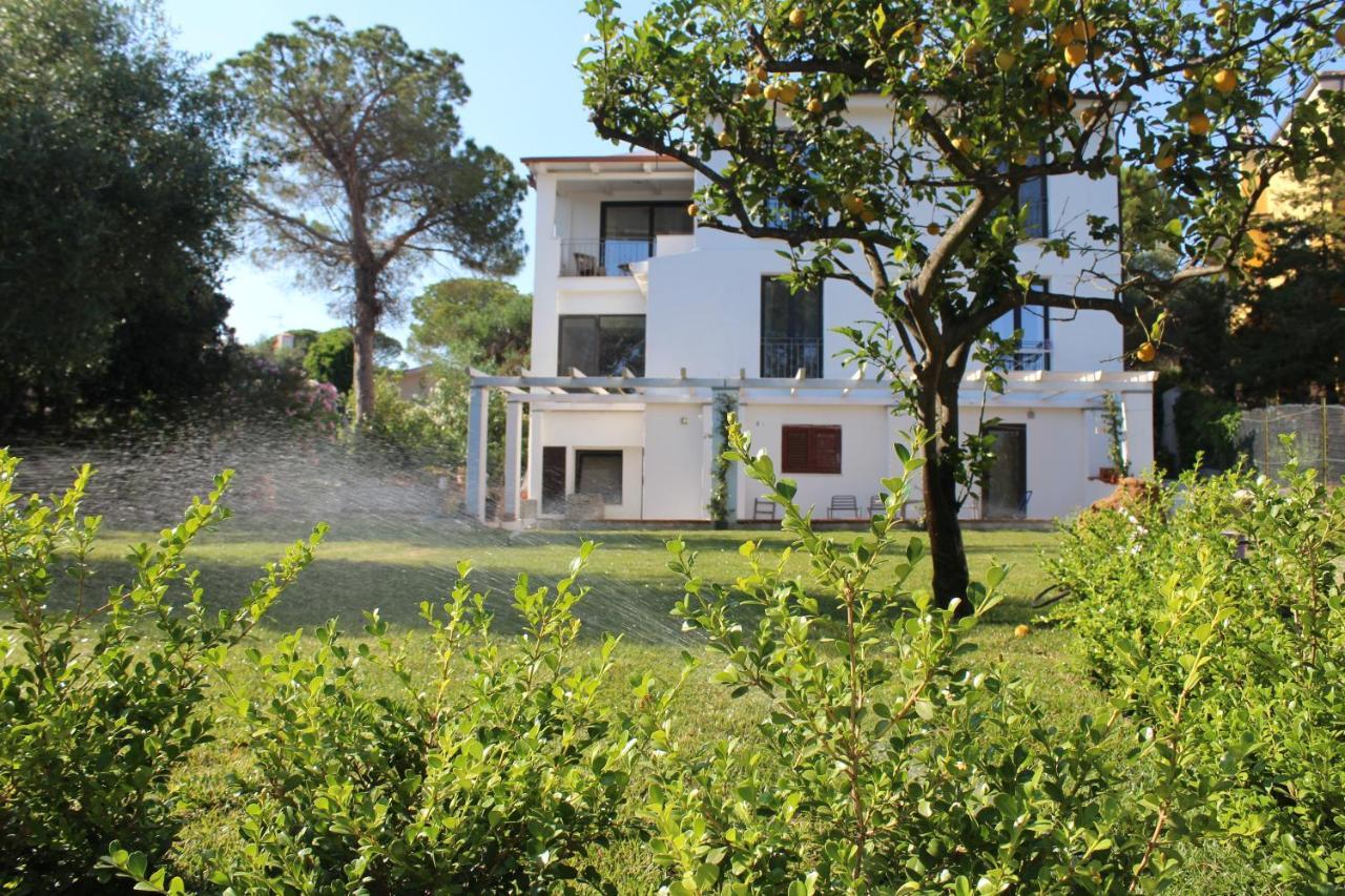 Villa La Conchiglia Rooms Cala Liberotto Exterior foto