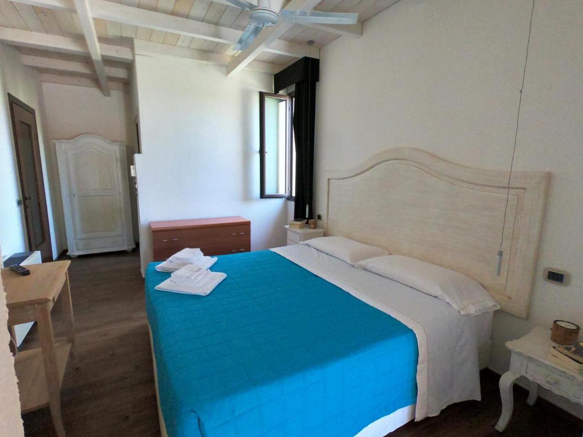 Villa La Conchiglia Rooms Cala Liberotto Exterior foto