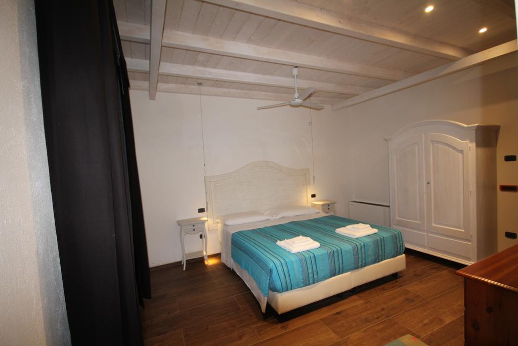 Villa La Conchiglia Rooms Cala Liberotto Exterior foto